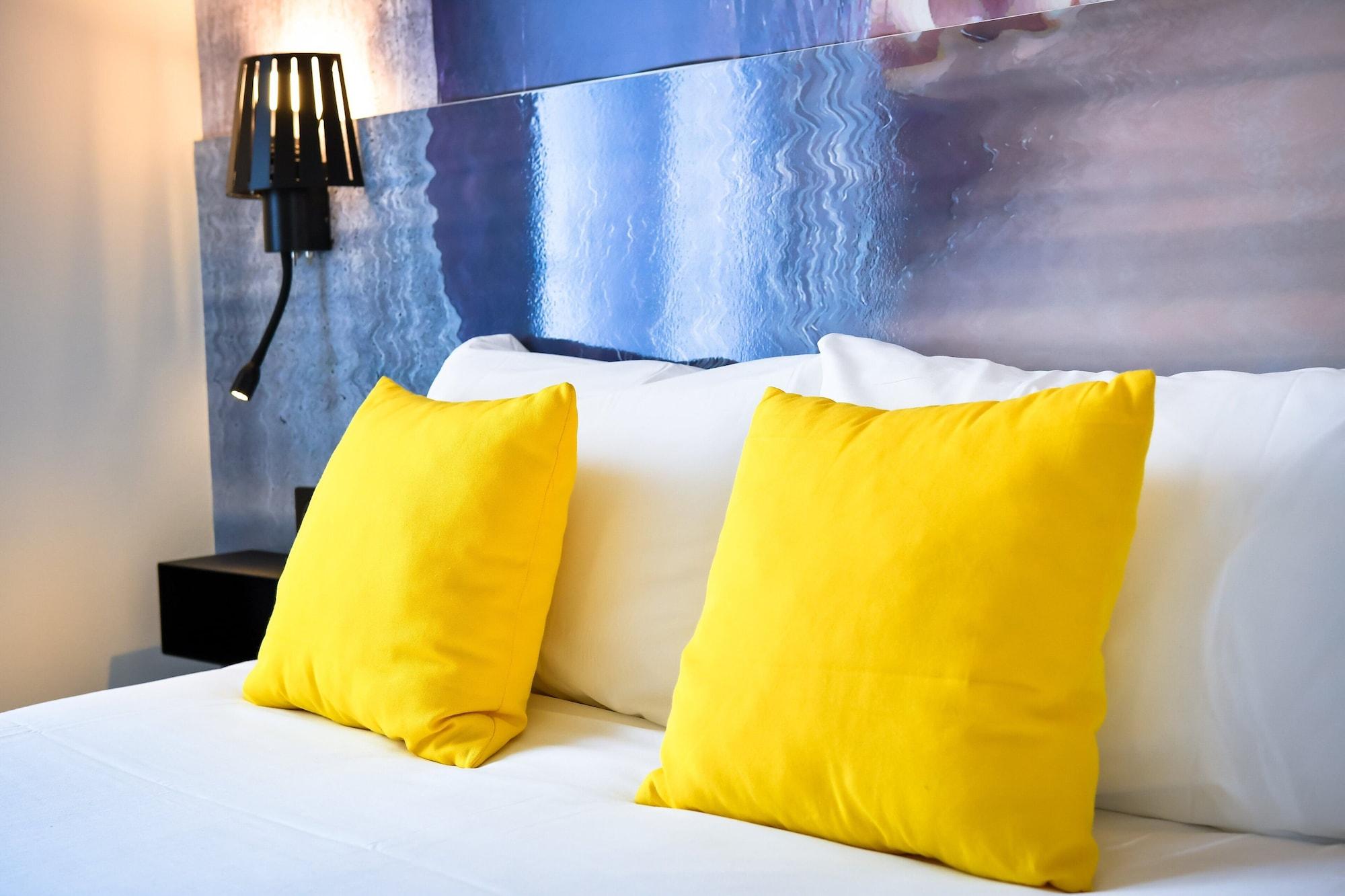 Hotel Le Bord'O Vieux Port ลาโรแชล ภายนอก รูปภาพ