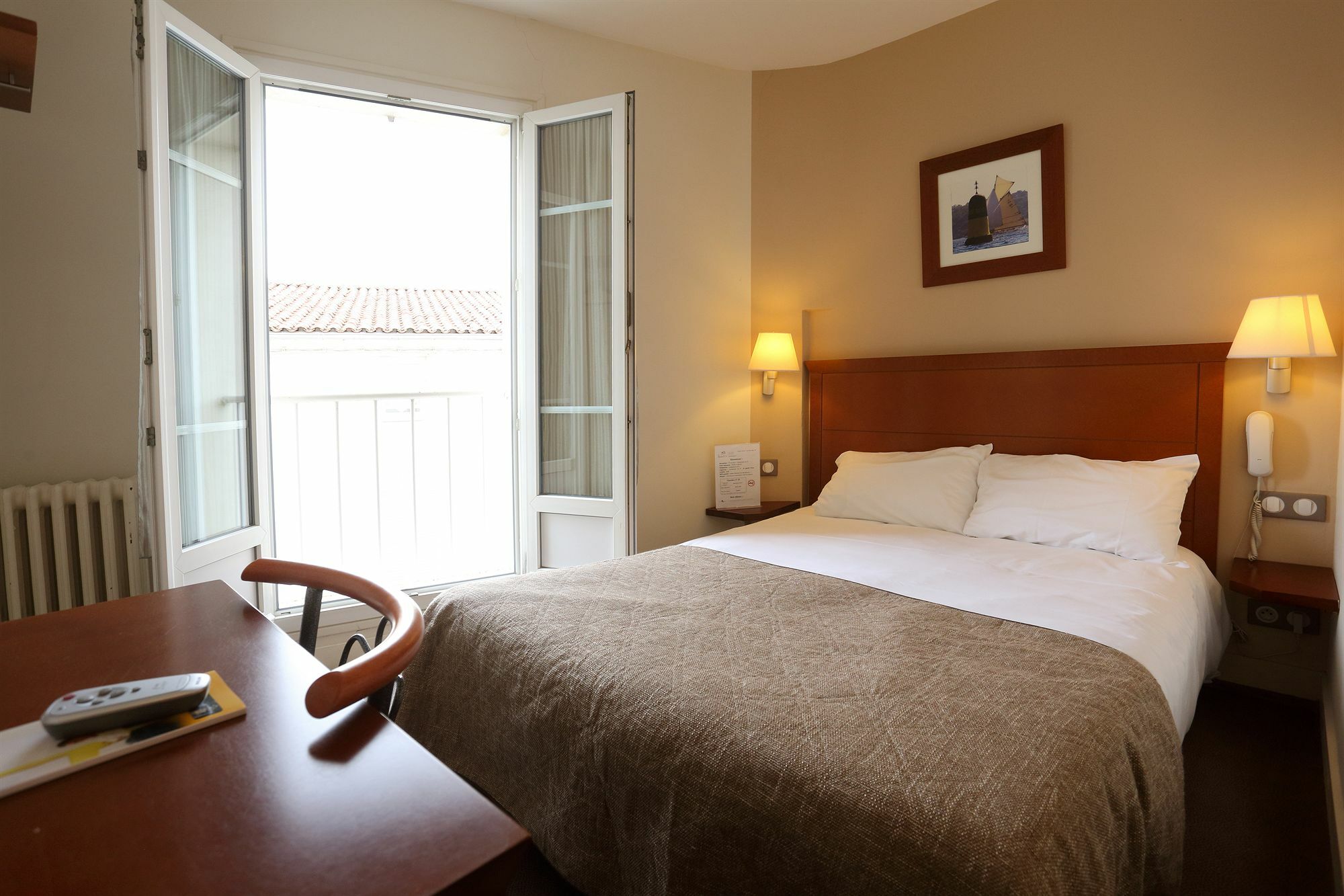 Hotel Le Bord'O Vieux Port ลาโรแชล ภายนอก รูปภาพ