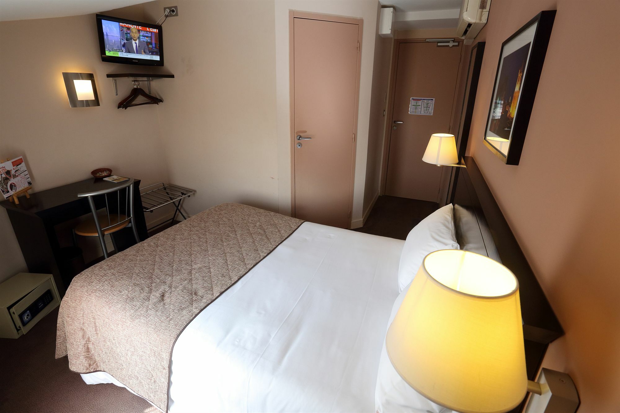 Hotel Le Bord'O Vieux Port ลาโรแชล ภายนอก รูปภาพ