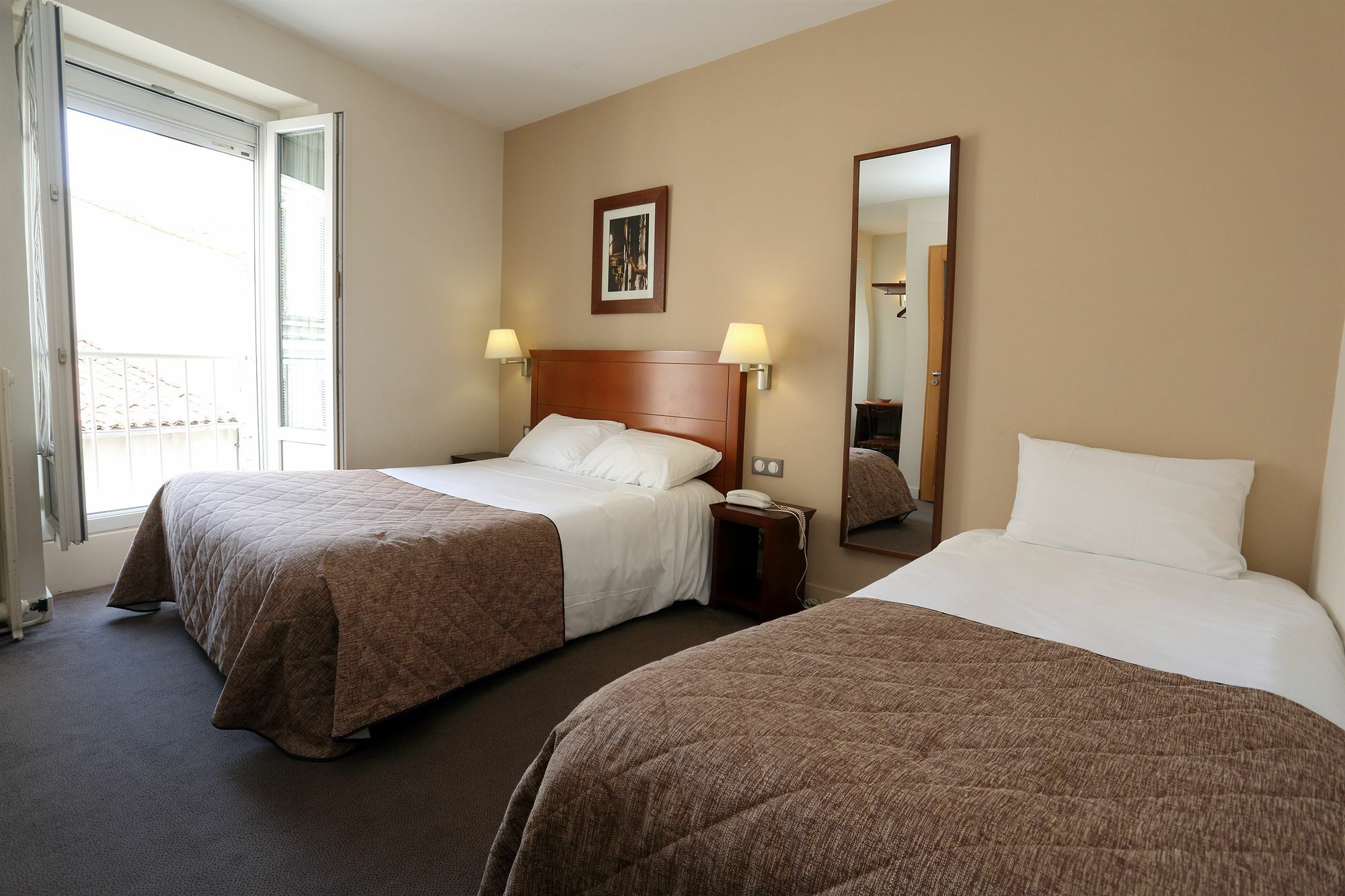 Hotel Le Bord'O Vieux Port ลาโรแชล ภายนอก รูปภาพ